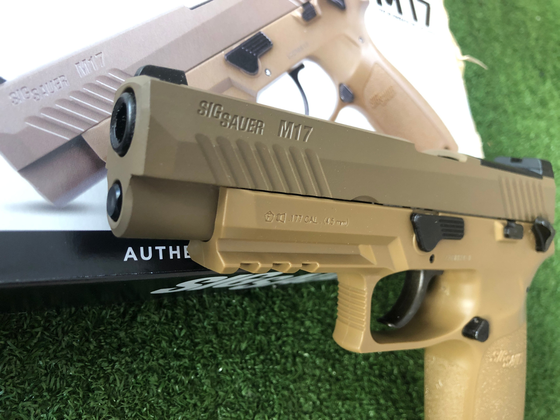Εξερευνώντας το Sig Sauer P320 M17 ASP Αεροβόλο Πιστόλι: Μια Συνολική Ανασκόπηση