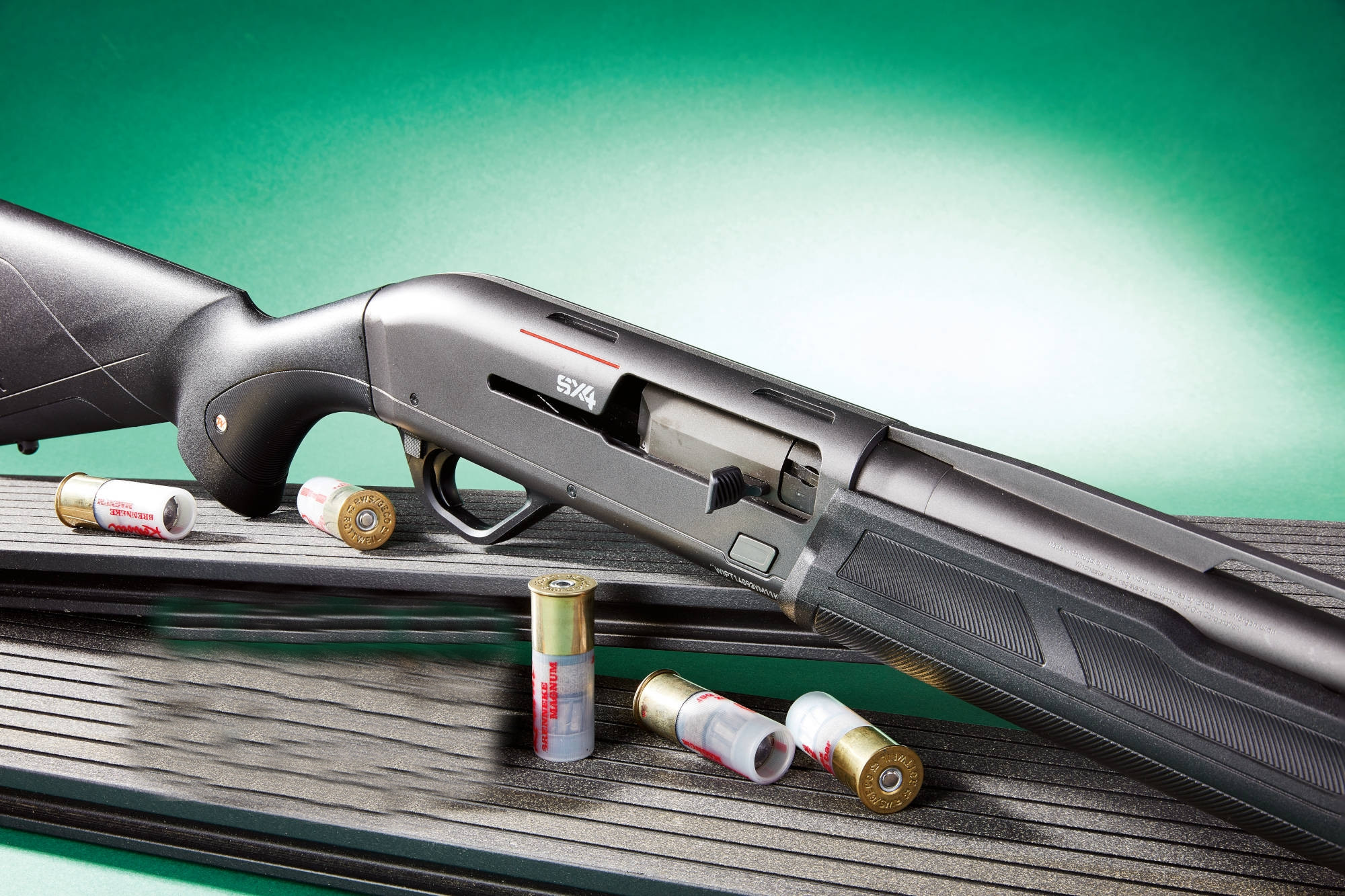 Ο Πολύπλευρος Μαχητής: Μια Ανασκόπηση του Winchester SX4 Composite
